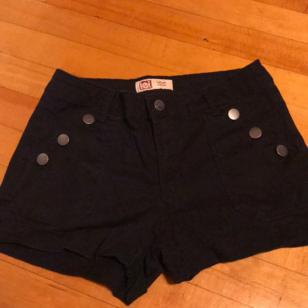 Lei High Rise Black Shorts With Buttons Size 5